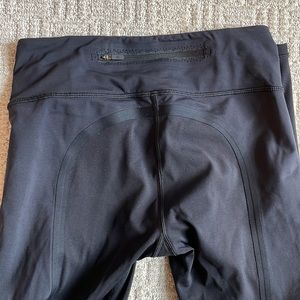 Lululemon leggings size 6